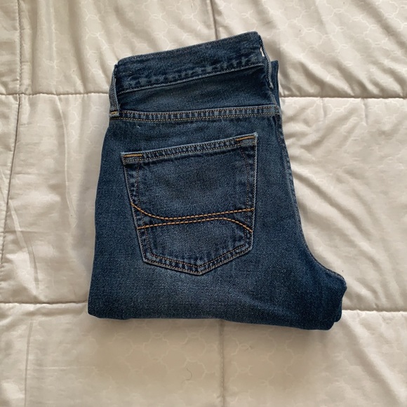 - Hollister Jean Slim Straight - Picture 3 of 5
